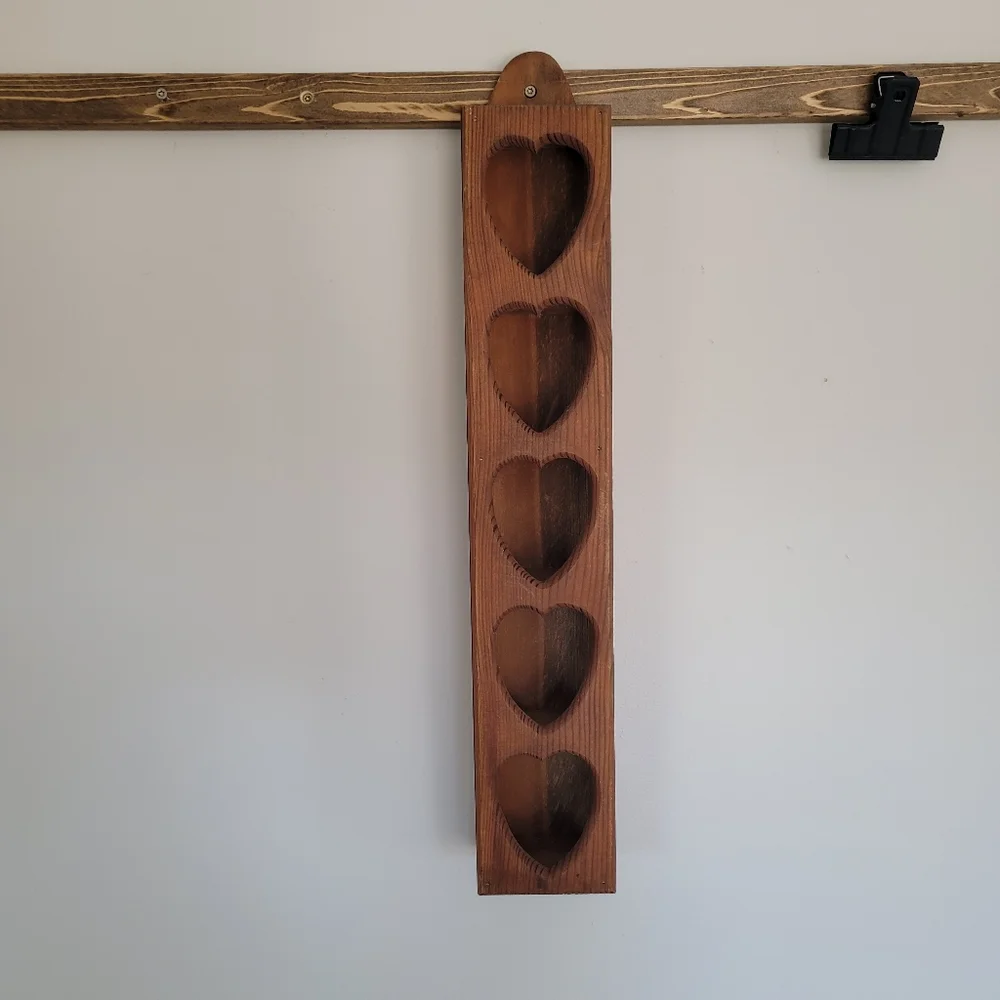 VTG Heart Wood Curio Display Shadow box shelf Vintage Cottage Core Grandma